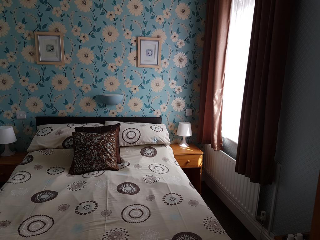 Kings Court Families & Couples Bed and Breakfast Blackpool Buitenkant foto