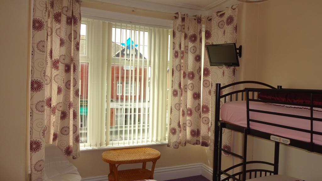 Kings Court Families & Couples Bed and Breakfast Blackpool Buitenkant foto
