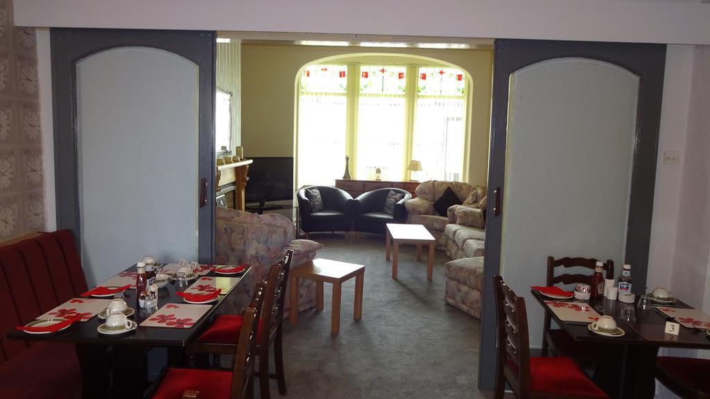 Kings Court Families & Couples Bed and Breakfast Blackpool Buitenkant foto
