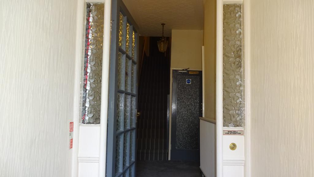 Kings Court Families & Couples Bed and Breakfast Blackpool Buitenkant foto