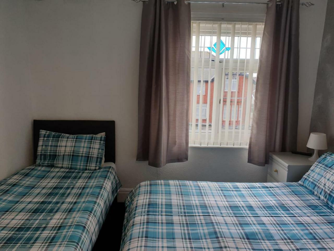 Kings Court Families & Couples Bed and Breakfast Blackpool Buitenkant foto